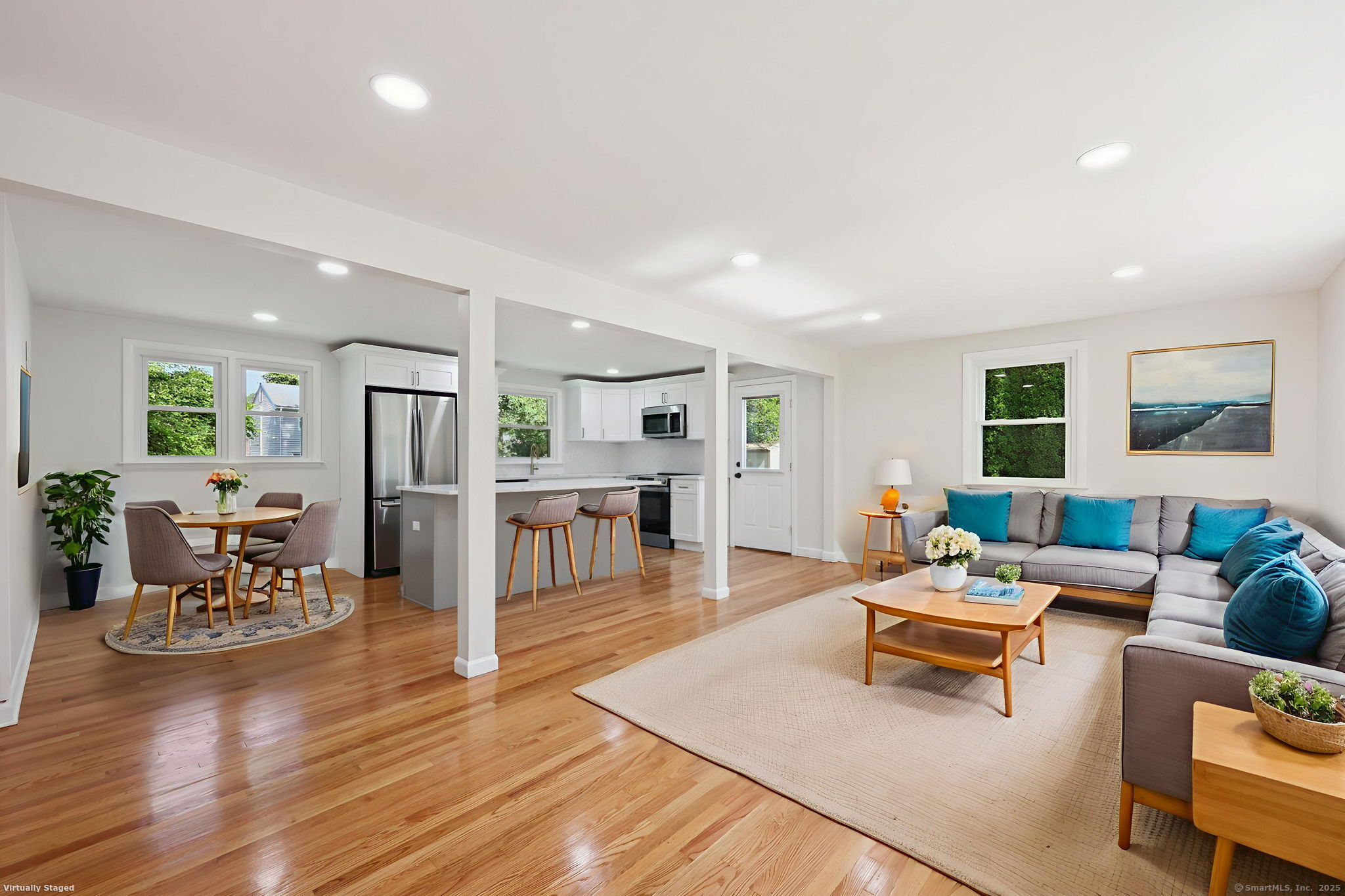 Property Photo:  309 Connecticut Avenue  CT 06111 