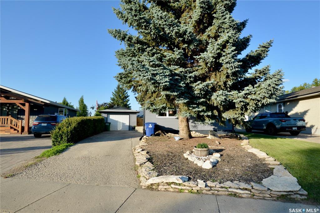 Property Photo: 18 Patterson Crescent SK S7L 4Z9
