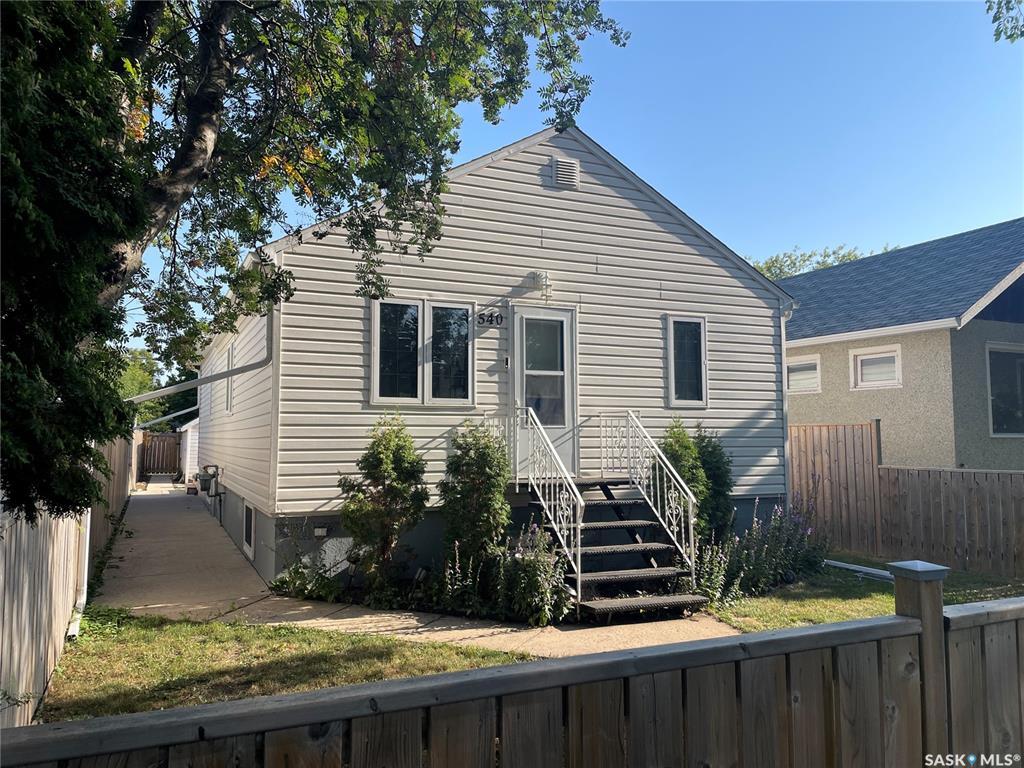 Property Photo: 540 10th Street E SK S6V 0Z6