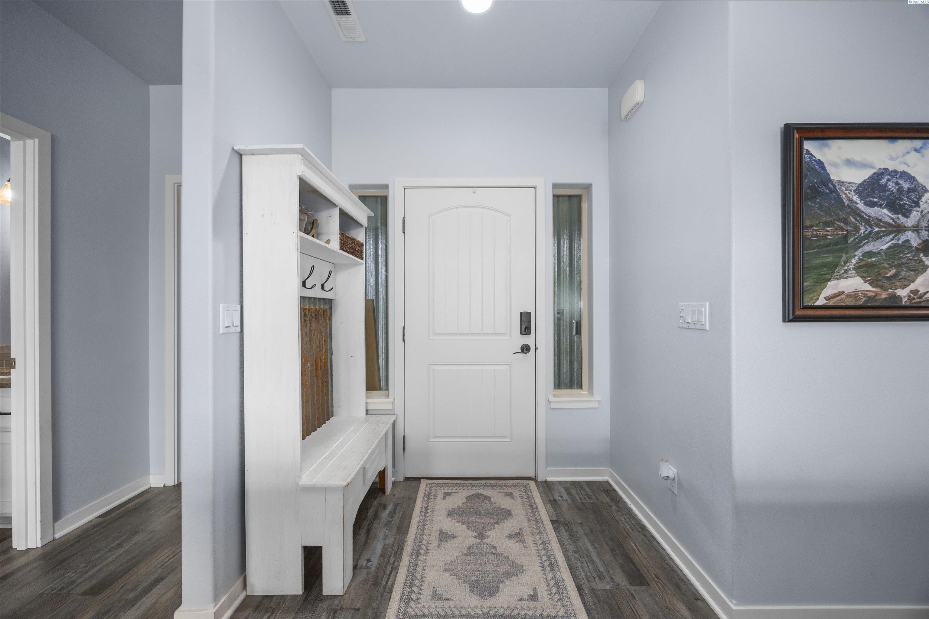 Property Photo: 2101 S Jefferson St WA 99338
