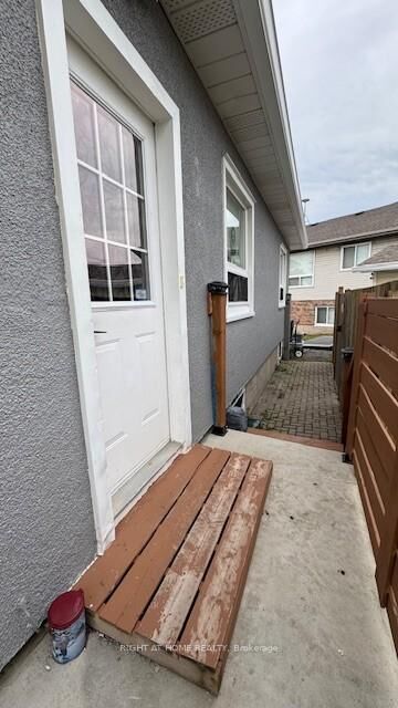 Property Photo:  134 St. David'S Road Basement Unit  ON L2T 1R1 