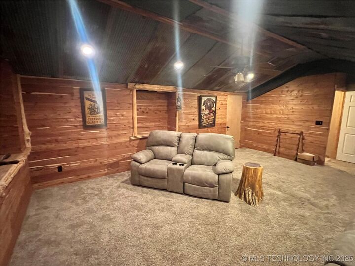 Property Photo:  20750 Ns 410 Road  OK 74048 