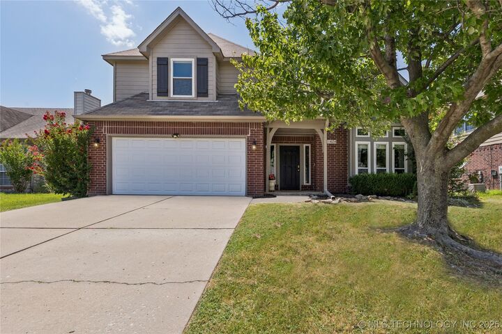 1424 N Yellowood Avenue  Broken Arrow OK 74012 photo