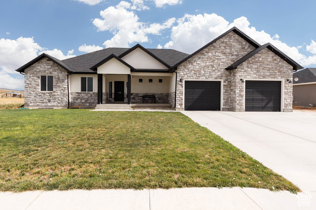 Property Photo: 186 W 580 N UT 84652
