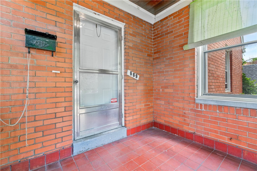 Property Photo: 669 Loretta PA 15217