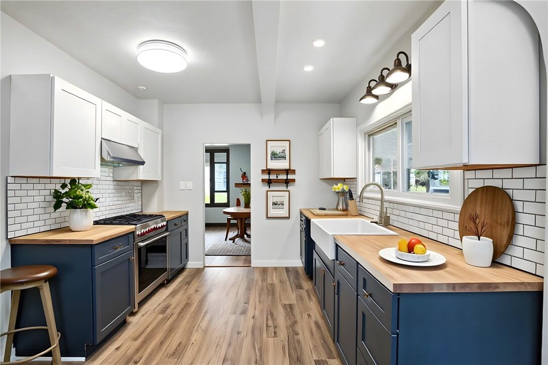 Property Photo:  215 S Mercer St  PA 16125 