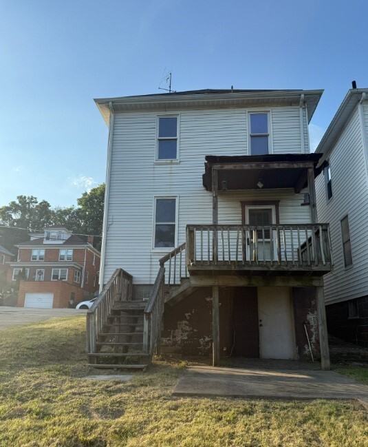 Property Photo: 146 E College St PA 15317