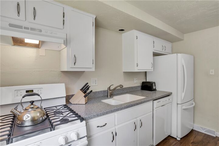 Property Photo: 19 Forest Ave PA 15601