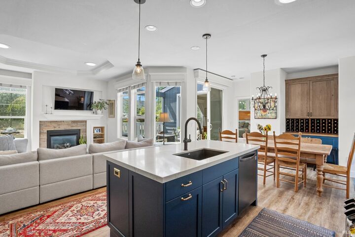 Property Photo: 239 Teton Court CA 94903