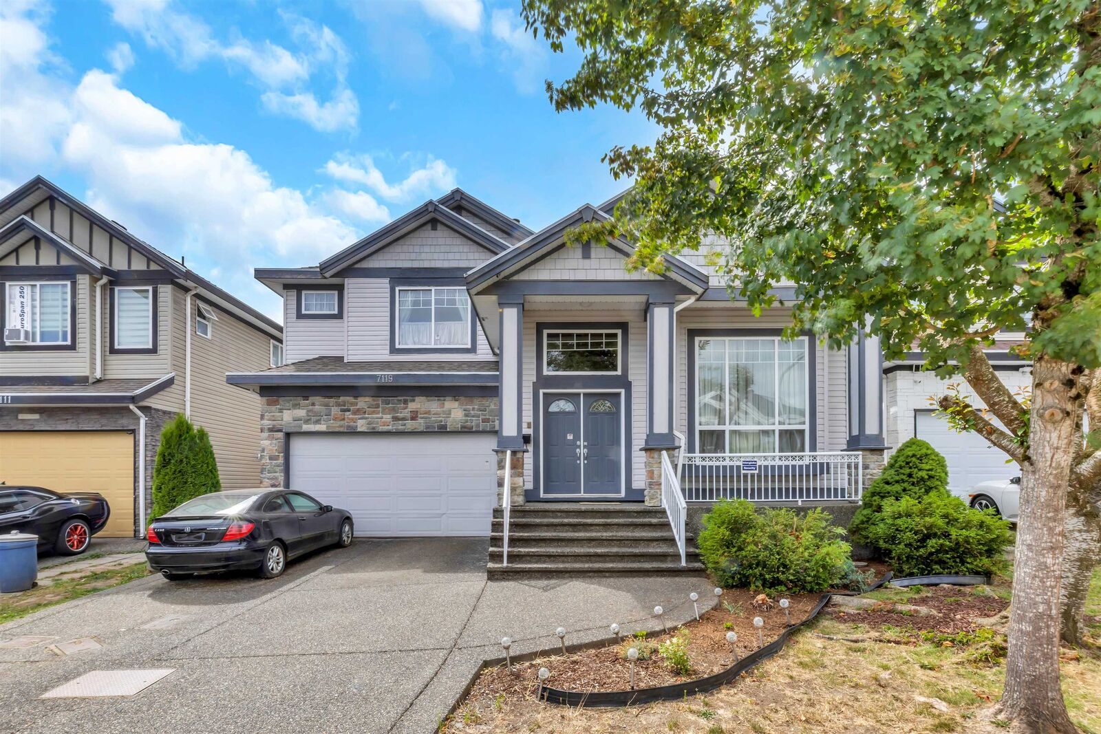 Photo de la propriété:  7119 148A Street  BC V3S 0X3 