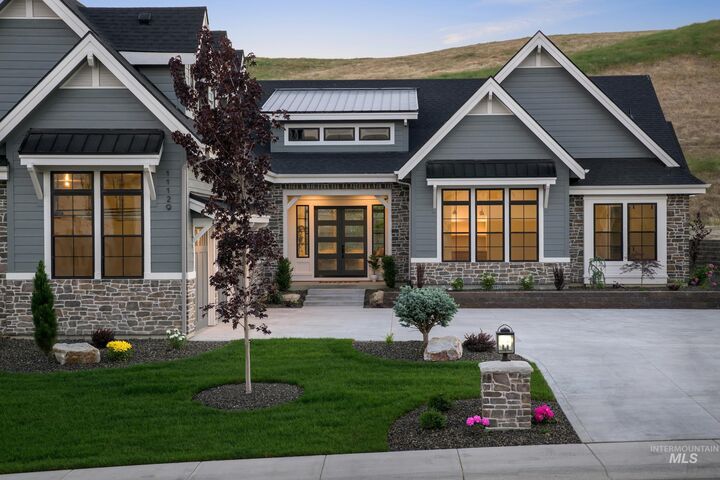 Property Photo: 3204 N Harvest Moon Way ID 83616