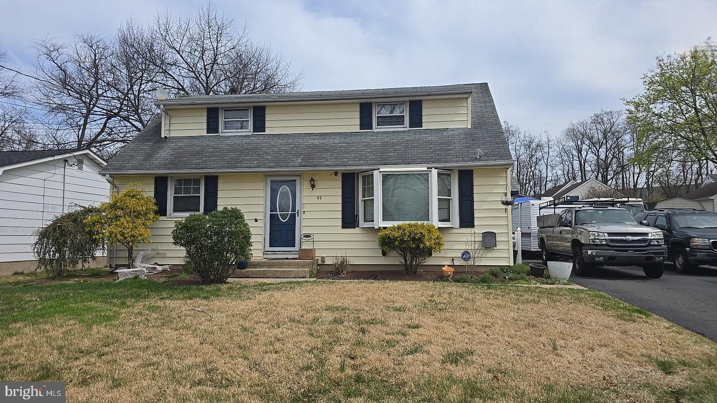 44 Sandalwood Avenue  Hamilton NJ 08619 photo