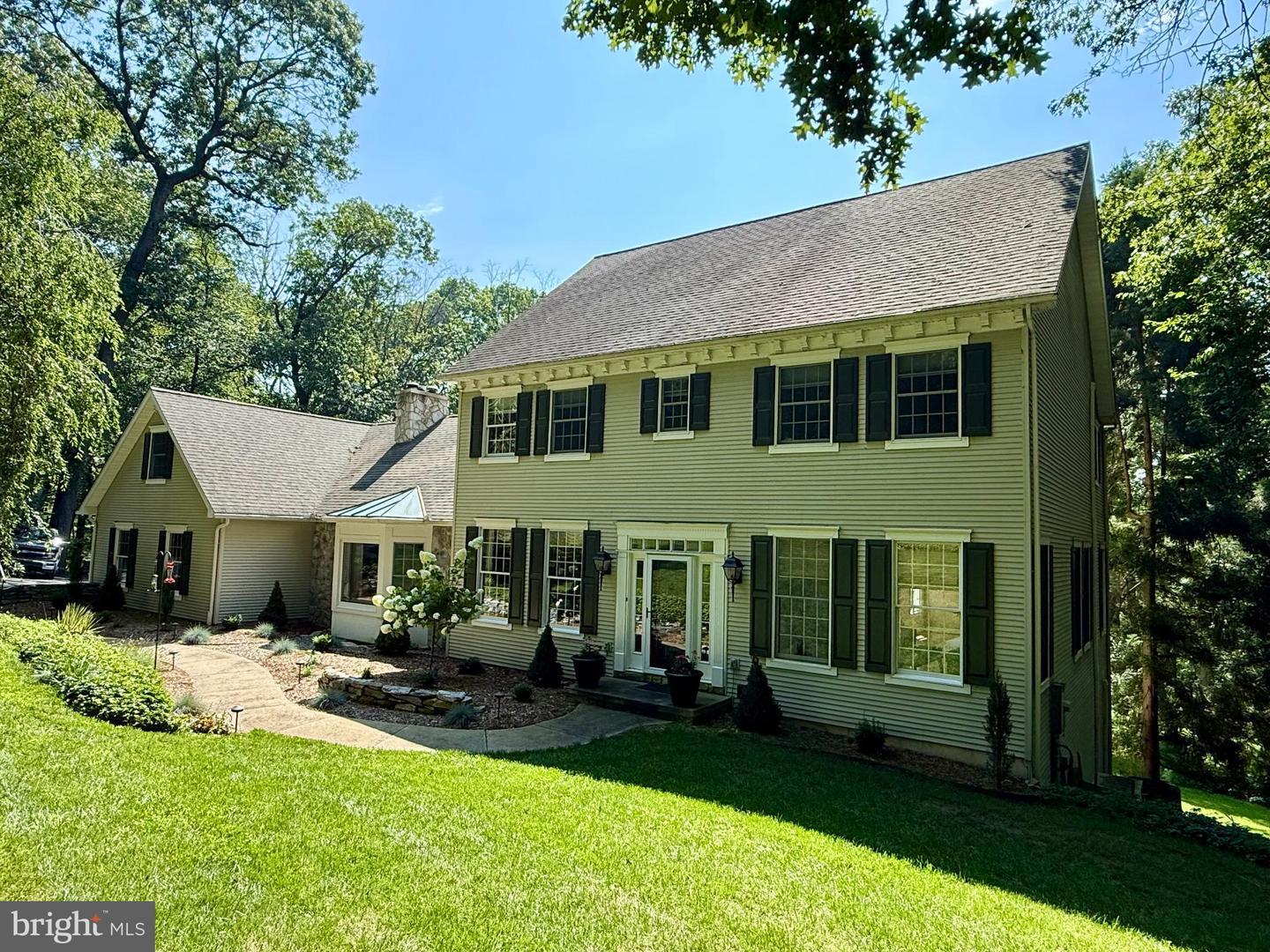 Property Photo:  12 Hemlock Circle  PA 19565 