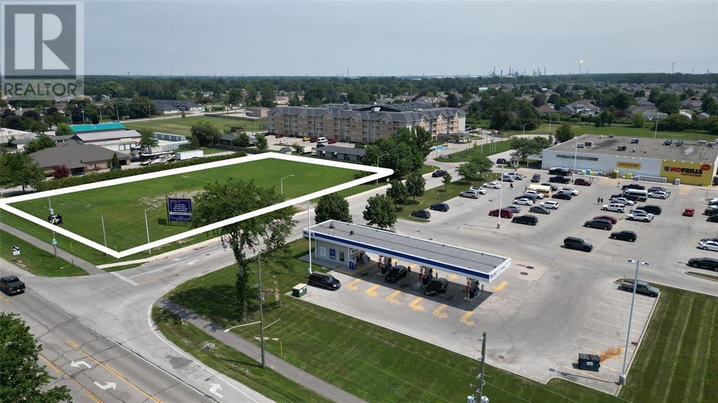 Property Photo:  590 St Clair Parkway  ON N0N 1G0 