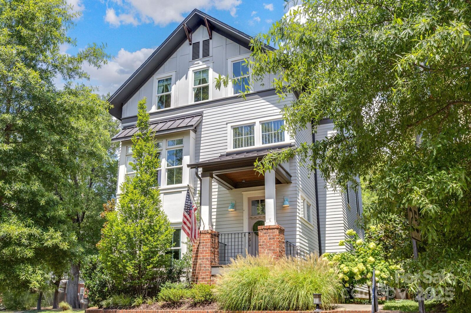 Property Photo: 1415 Main Street NC 28204