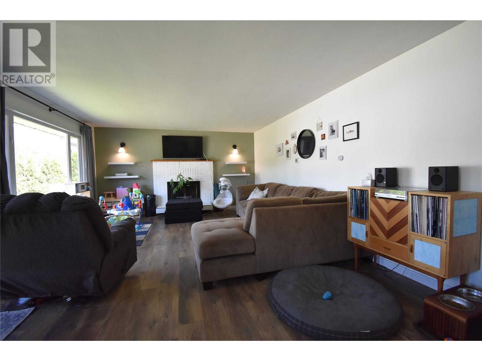 Property Photo: 710 28th Street BC V1N 2P4