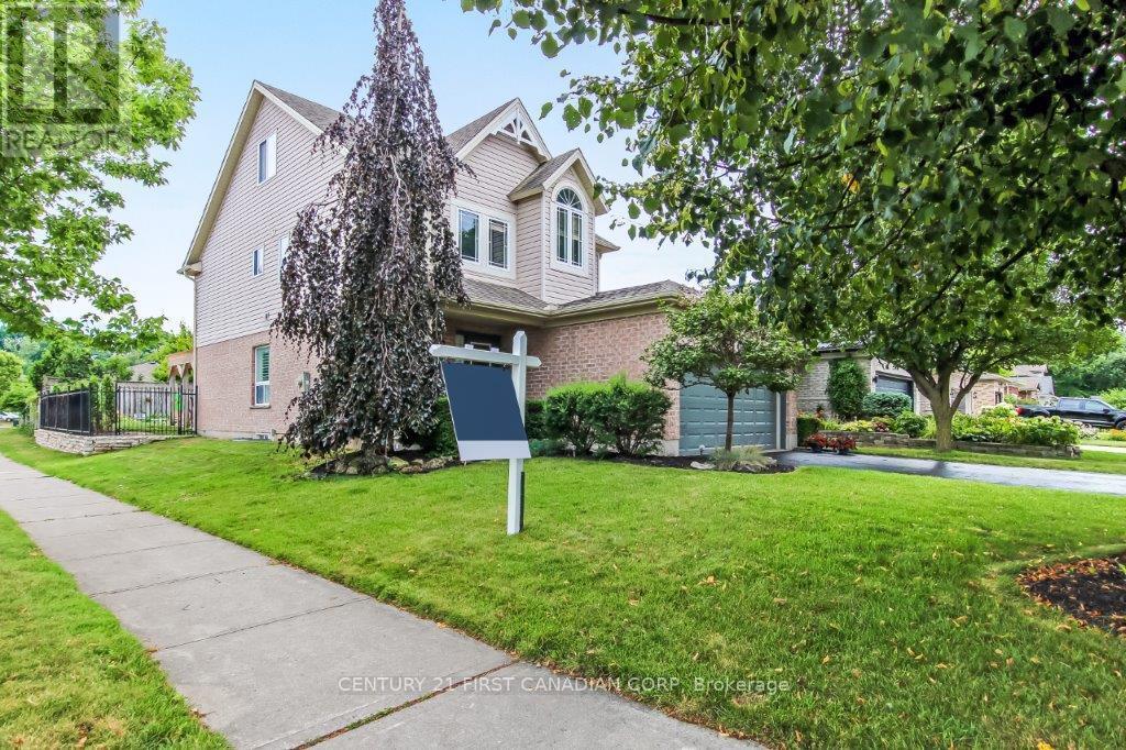 Photo de la propriété:  1275 Crosscreek Crescent  ON N5Y 6H6 