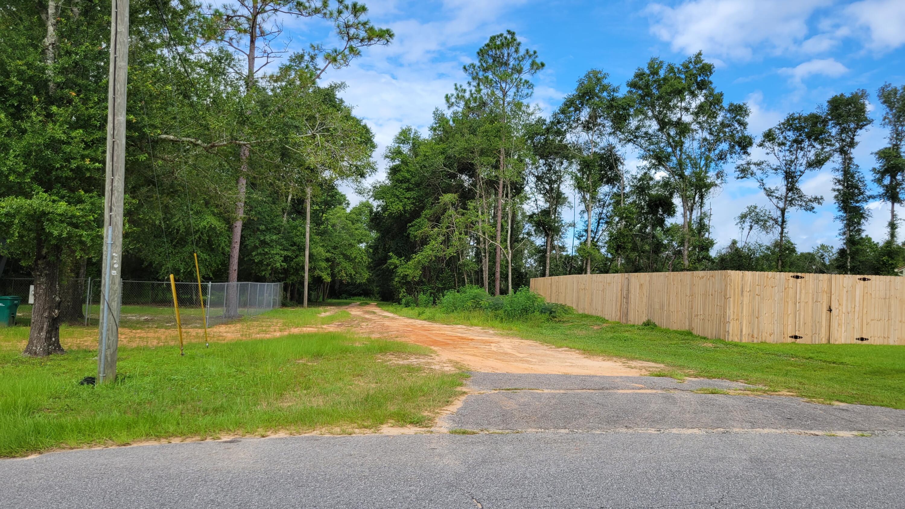 Property Photo: 00 NE Second Avenue FL 32539