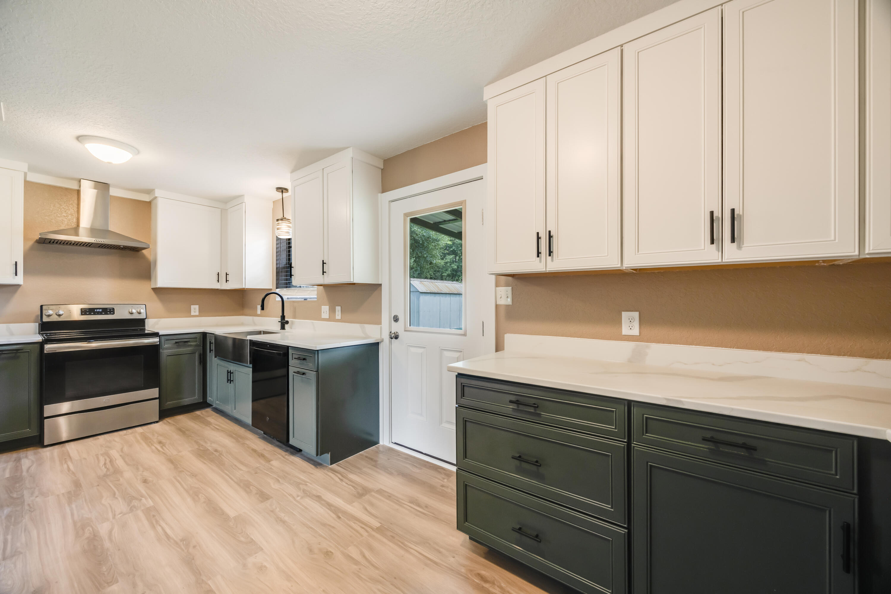Property Photo: 5593 Galaxy Drive FL 32539