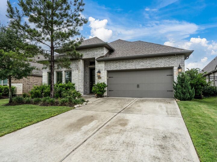 Property Photo:  8110 Carolina Hawk Drive  TX 77354 