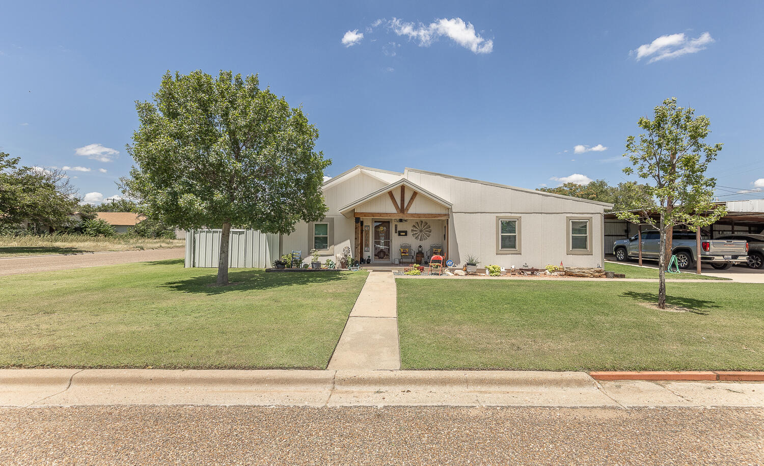 450 S 12th Street  Slaton TX 79364 photo