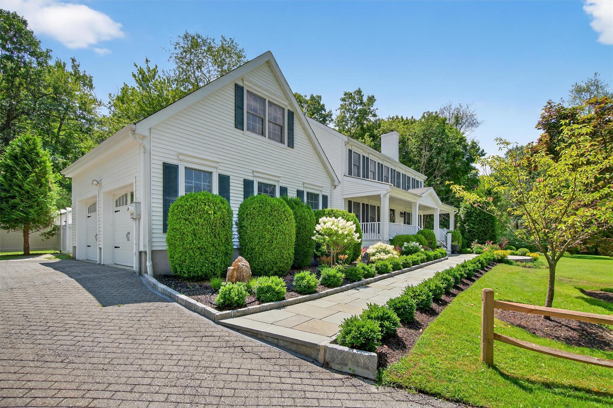 Property Photo:  4 Ashton Road  NY 10536 