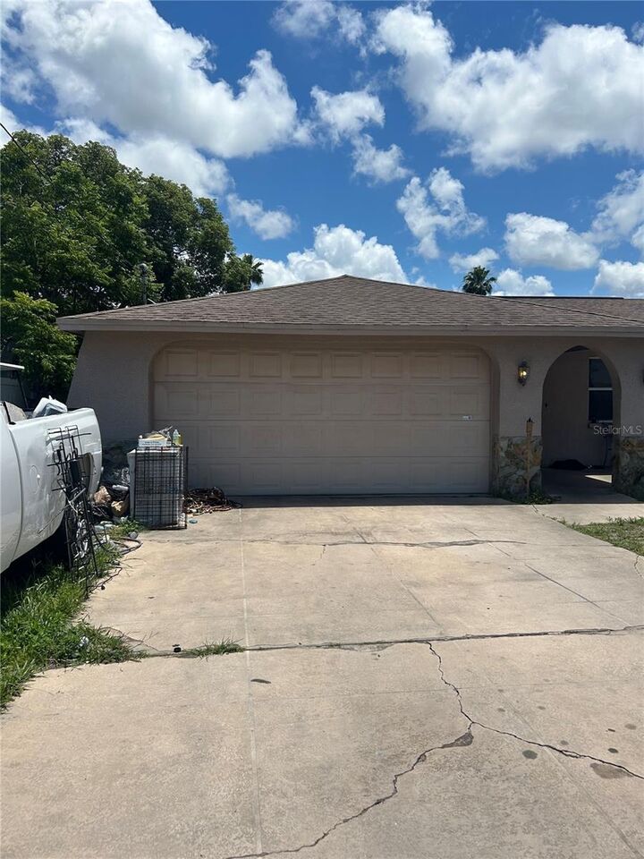 Property Photo:  15930 Adobe Drive  FL 34667 