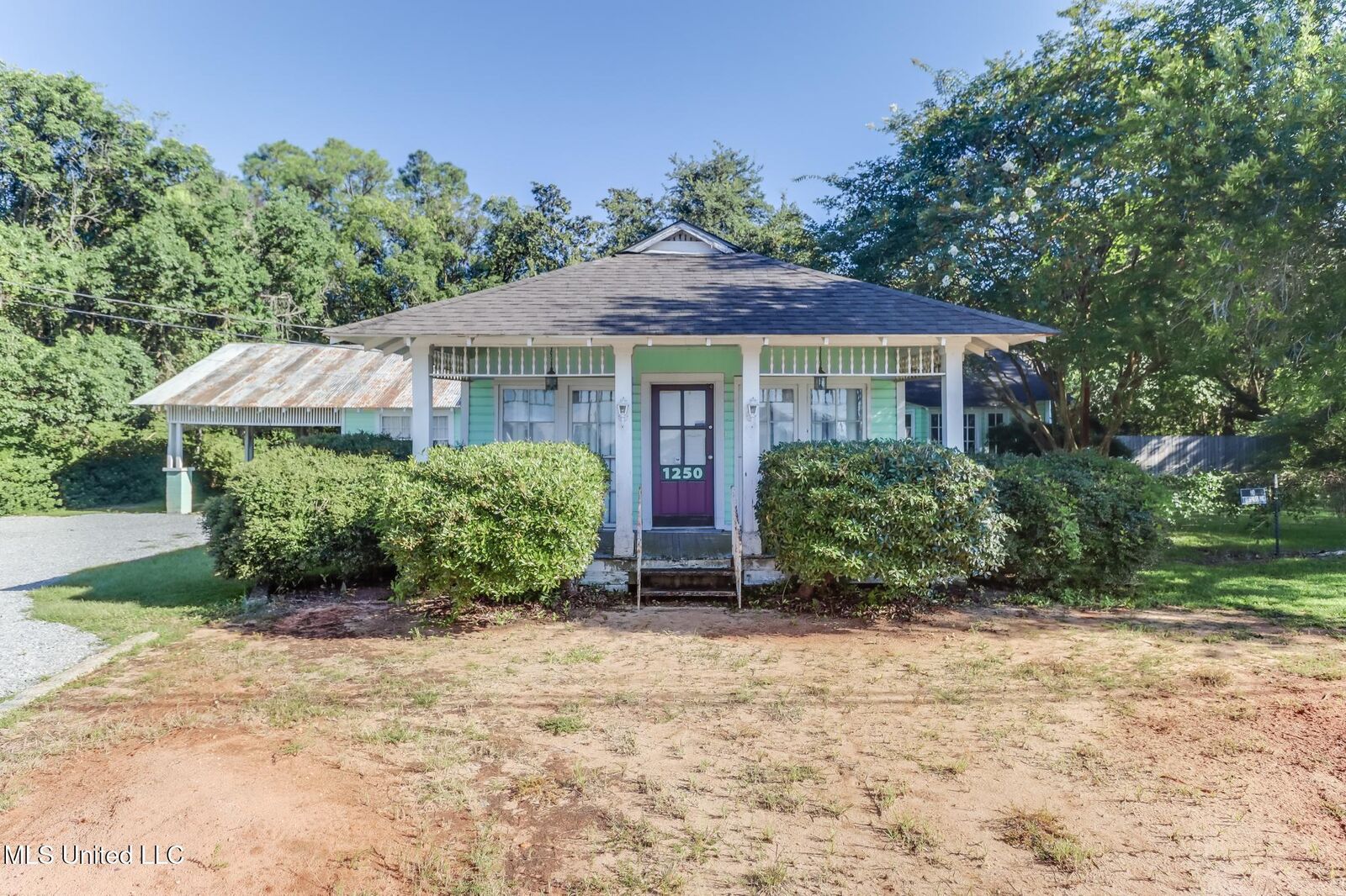 Property Photo: 1250 Old Spanish Trail Trail MS 39520