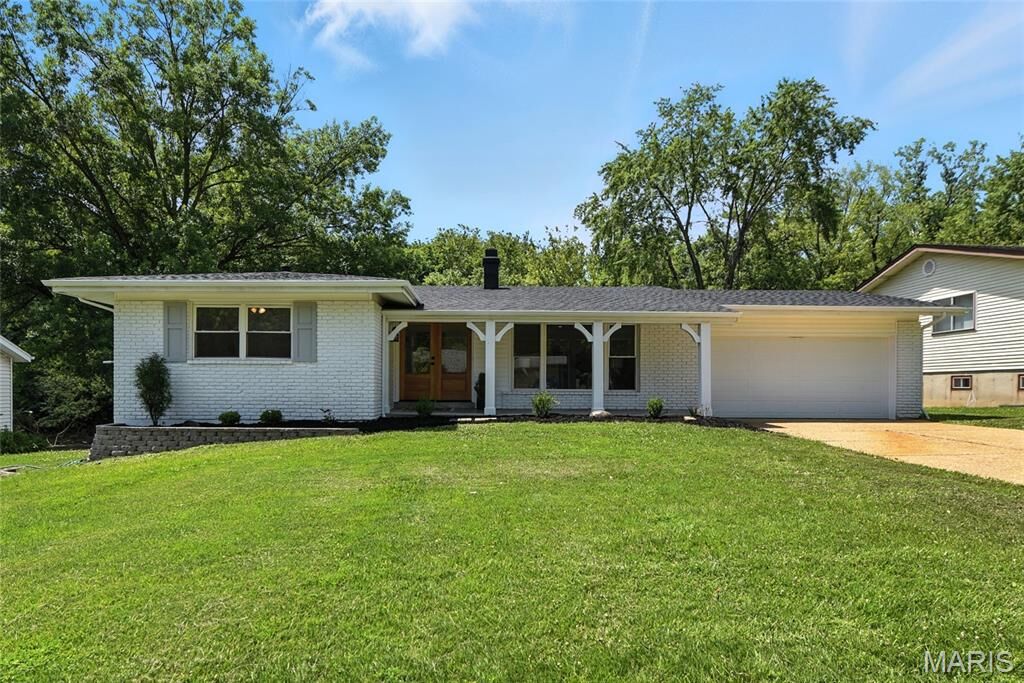 Property Photo:  15282 Springrun Drive  MO 63017 