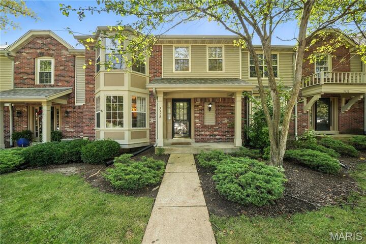 5318 N Kenrick Parke Drive  Shrewsbury MO 63119 photo