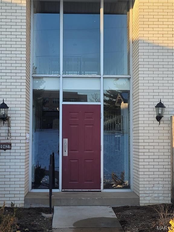 Property Photo:  10427 Briarbend Drive 4  MO 63146 