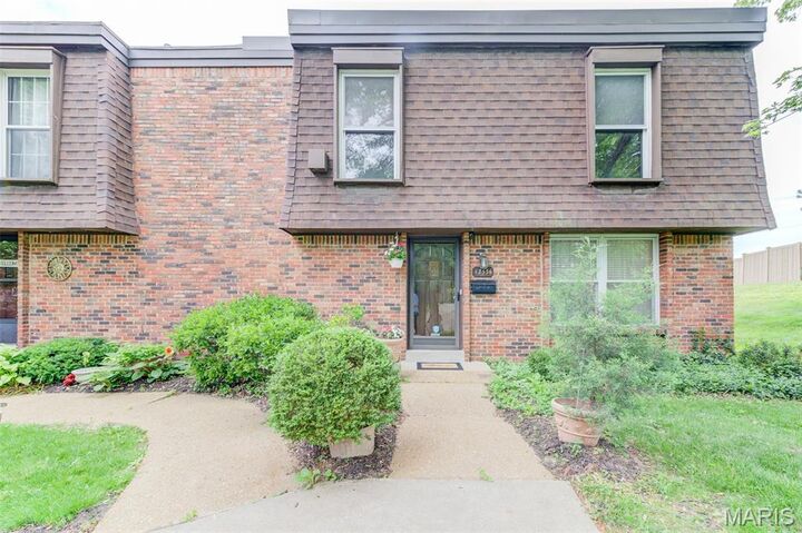 13556 Coliseum Drive  Chesterfield MO 63017 photo
