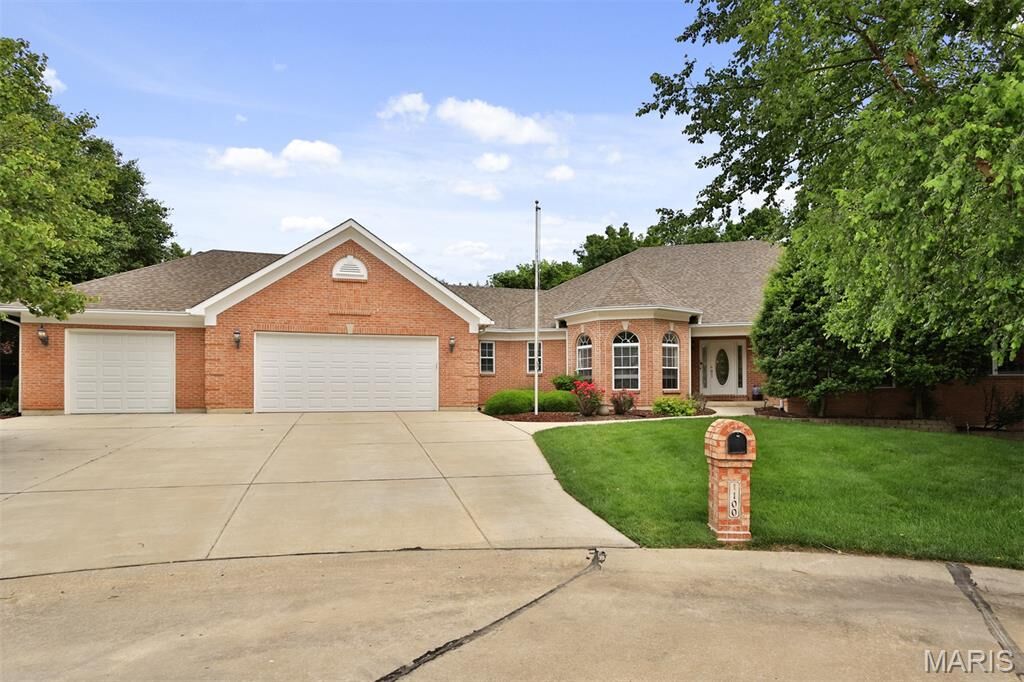 Property Photo:  1100 Dingledine Manor Court  MO 63304 