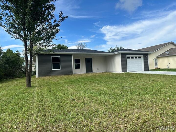Property Photo:  1223 Utah Street  MO 65536 