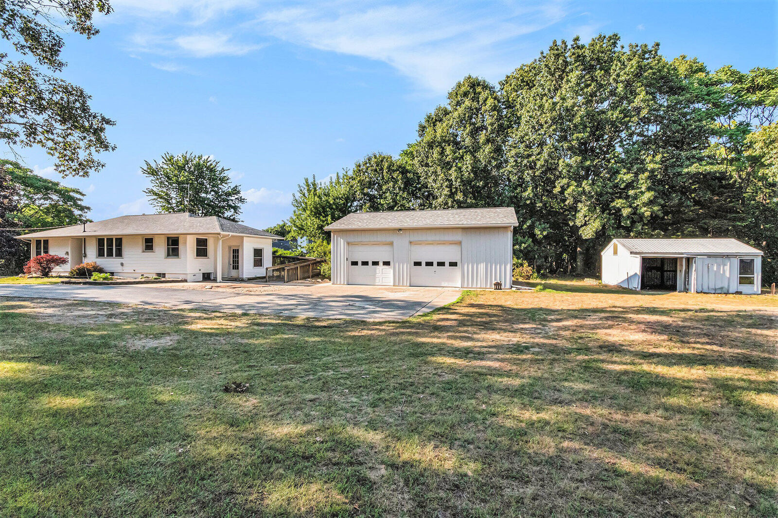 Property Photo: 5005 Ridge Road MI 49127