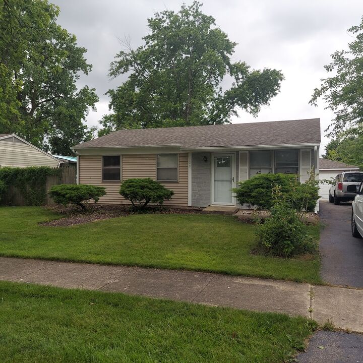 129 Galewood Drive  Bolingbrook IL 60440 photo