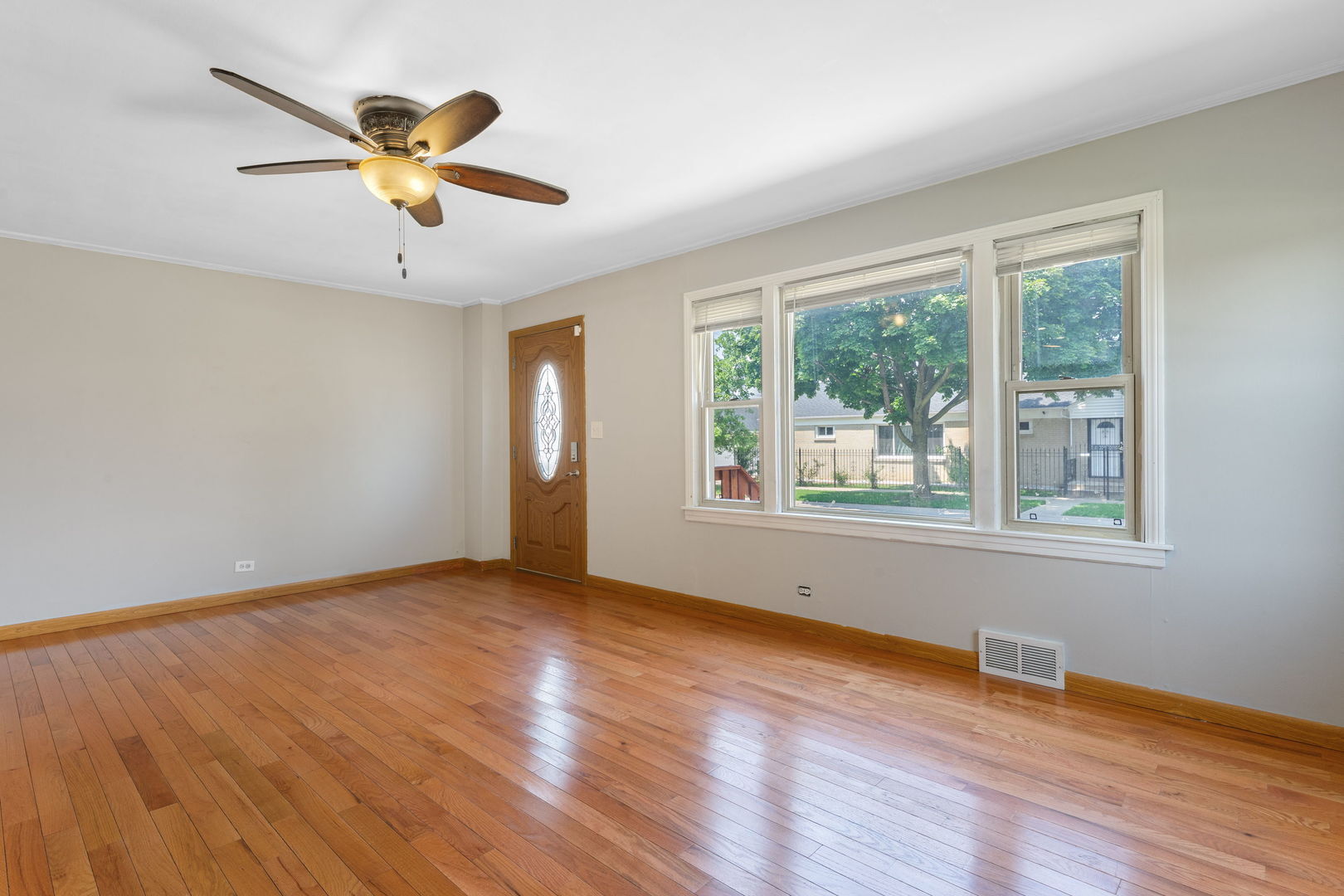 Property Photo:  1654 N 14th Avenue  IL 60160 