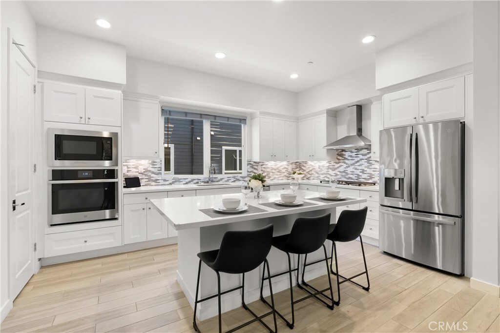 Property Photo:  985 Doheny Way  CA 92629 