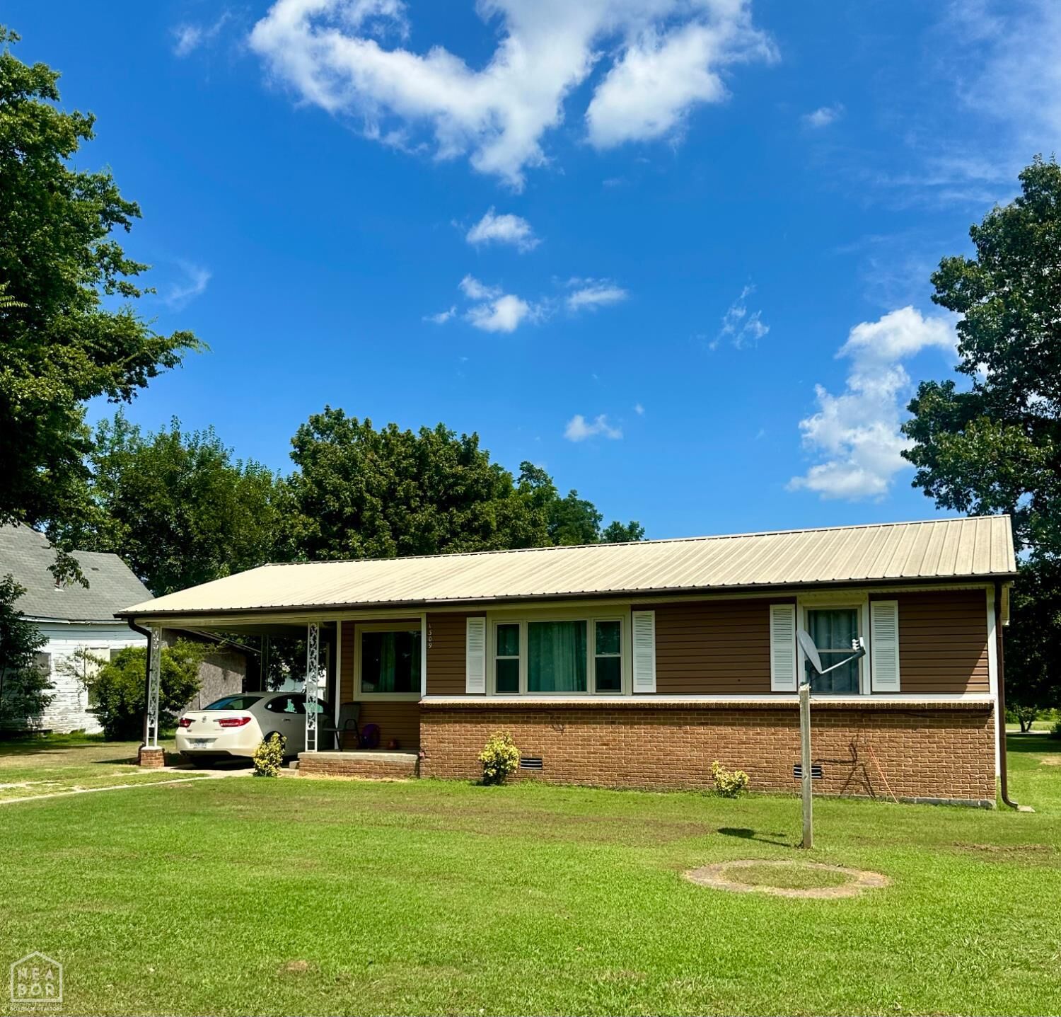 Property Photo: 1309 SW Maple Street AR 72433