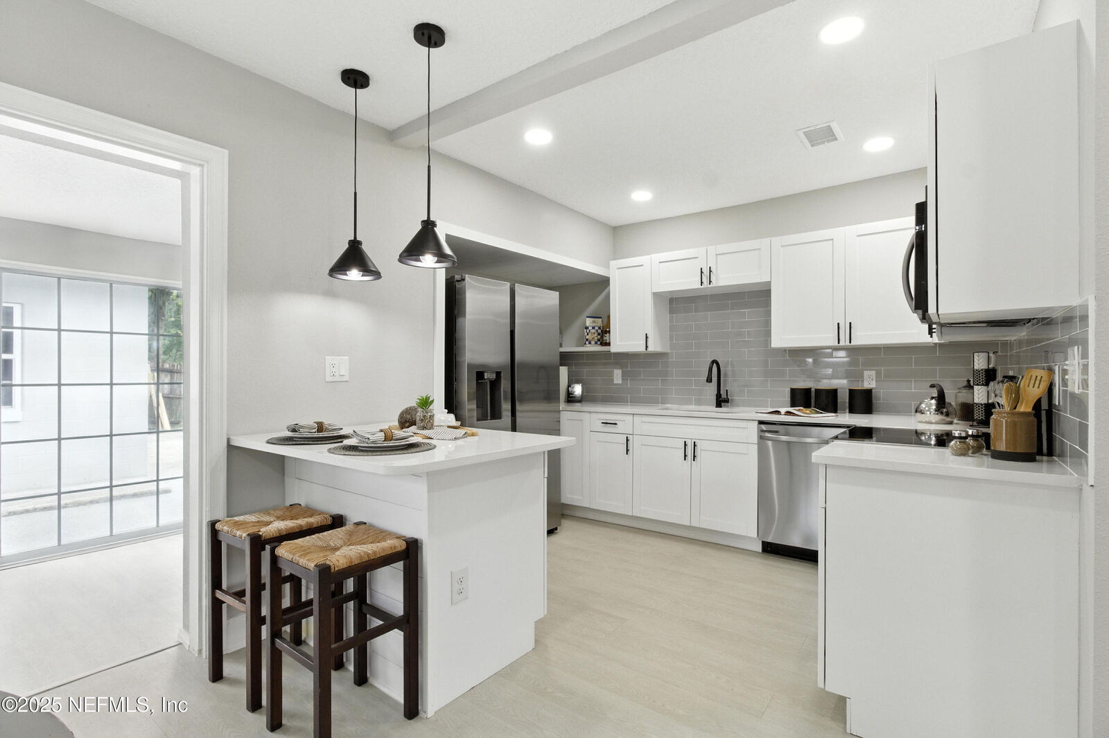 Property Photo:  5618 Milmar Drive S  FL 32207 