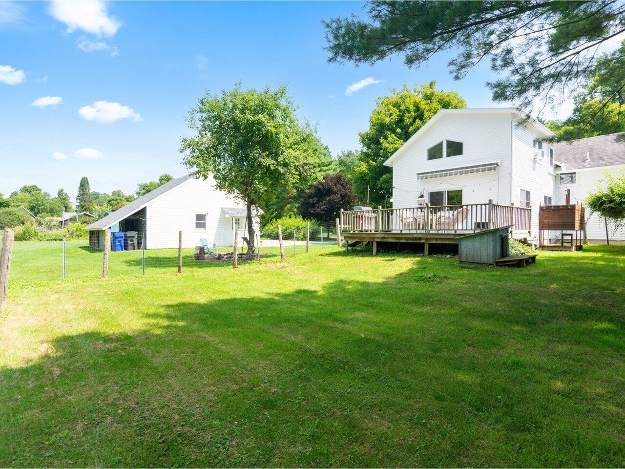 Property Photo:  4003 River Road  VT 05472 