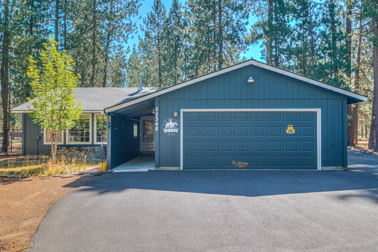 Property Photo: 52348 Barberry Circle OR 97739