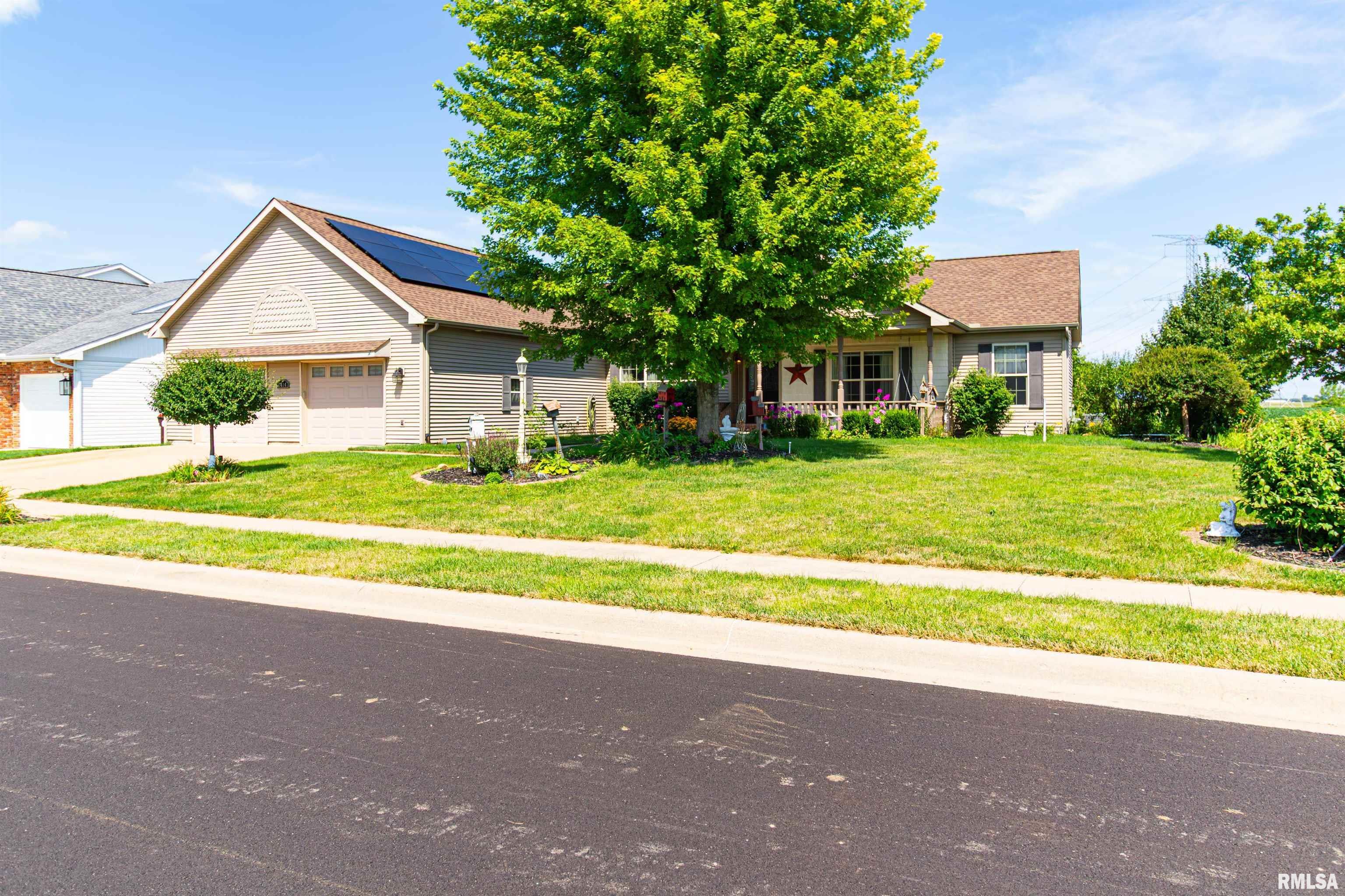 Property Photo: 1414 S Missouri Avenue IL 61550