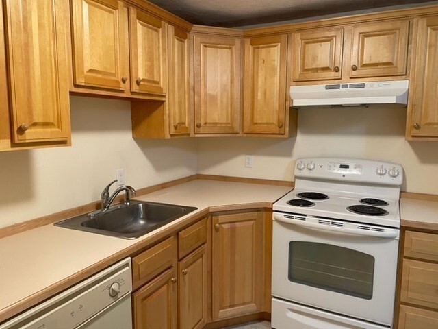 Property Photo: 420 Great Road A 9 MA 01720