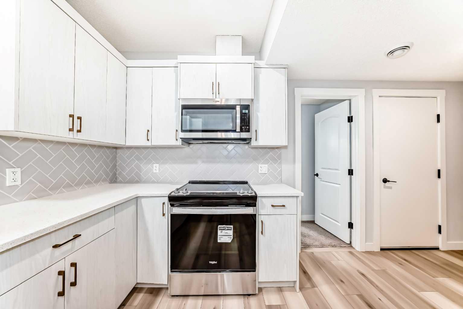 Property Photo:  180 Seton Villas SE  AB T3M 2L3 
