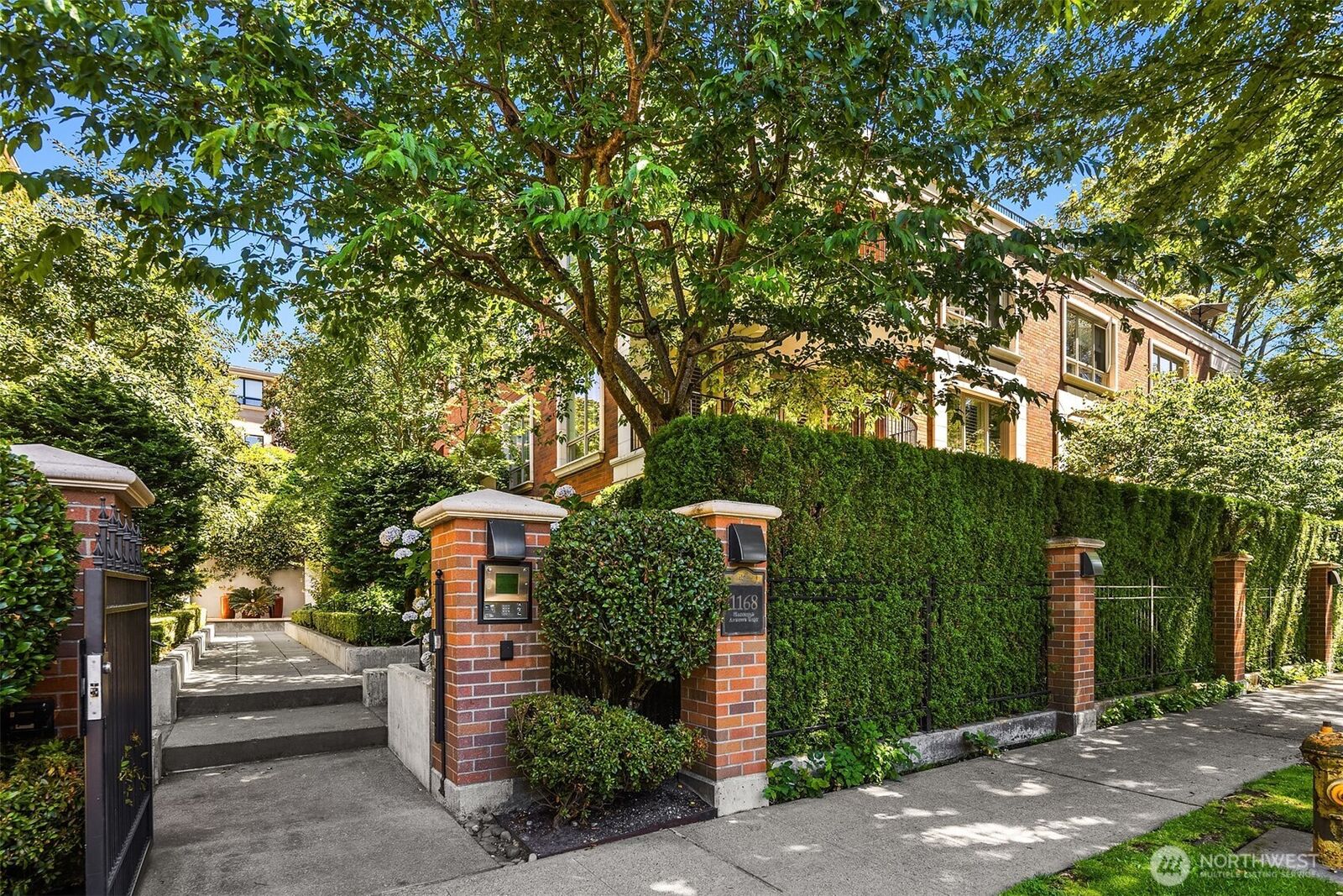 Property Photo:  1168  Harvard Avenue E P7  WA 98102 