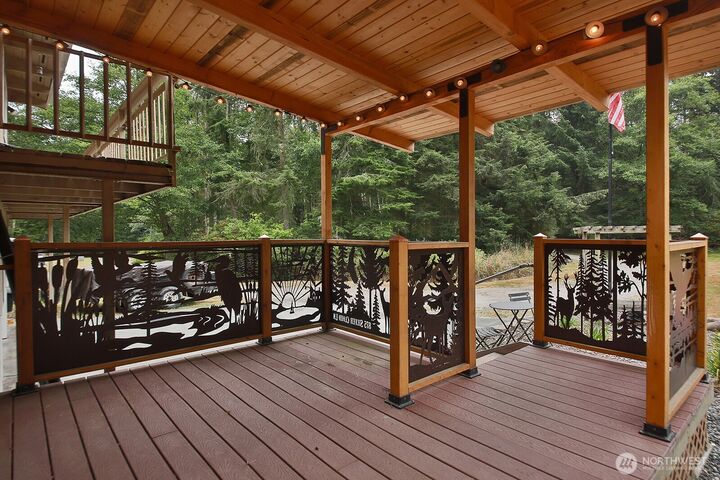 Property Photo:  875  Silver Cloud Lane  WA 98253 