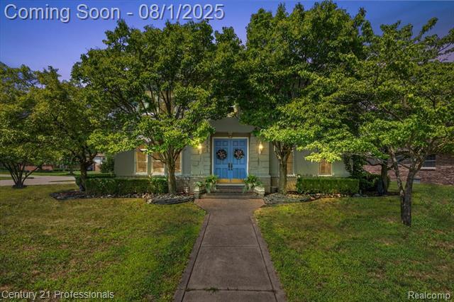 Property Photo: 40205 Ashland Drive MI 48313