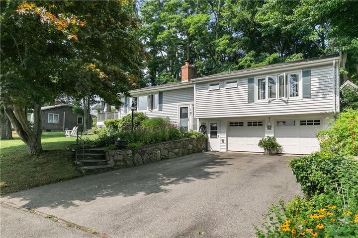 Property Photo: 30 Johnnycake Lane RI 02871