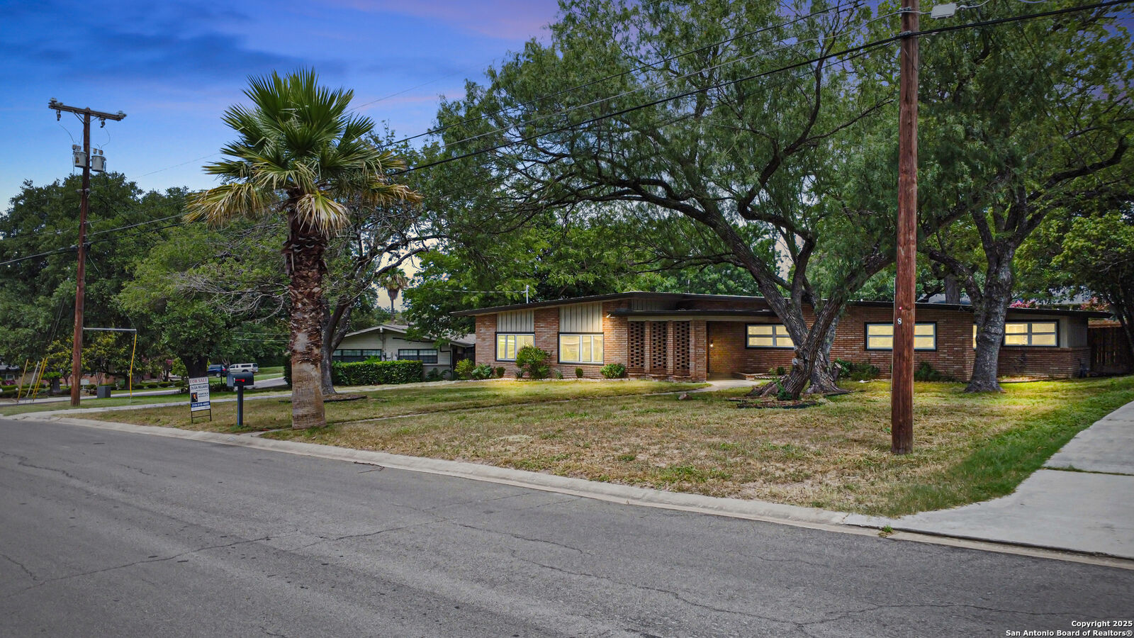 Property Photo: 123 Riviera TX 78213